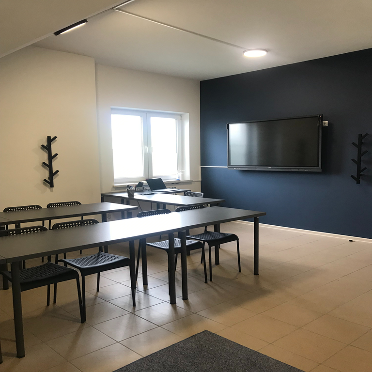 Sala do nauki dzieci starszych i grup Savvy Ed i Edward's League