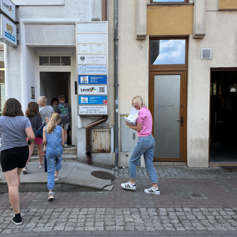 w drodze na zajęcia