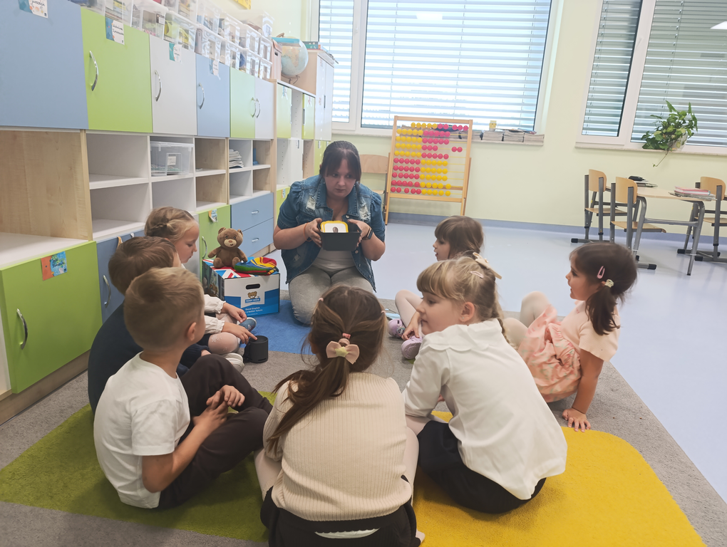 pracownia Edukacyjna w Lutomiersku - lekcja Teddy Eddie w szkole w Kwiatkowichach