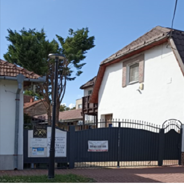 gate